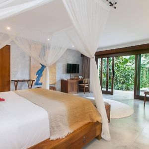 Honeymoon Suite Private Plunge Pool